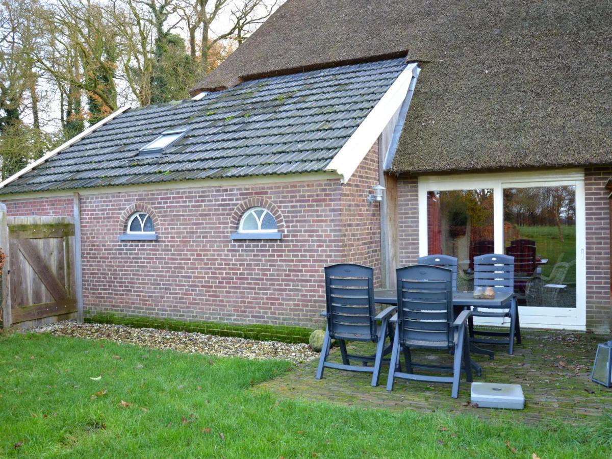 Staying In A Thatched Barn With Bedroom Achterhoek Geesteren  المظهر الخارجي الصورة